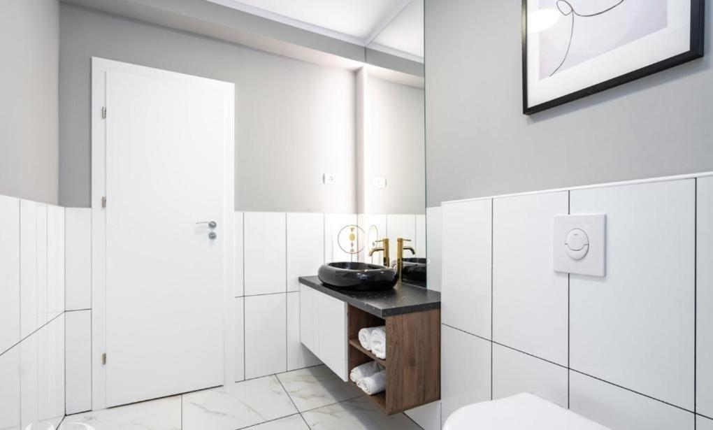 Majestic Apartament With View In Magheru Bukarest Exterior foto