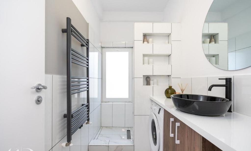 Majestic Apartament With View In Magheru Bukarest Exterior foto