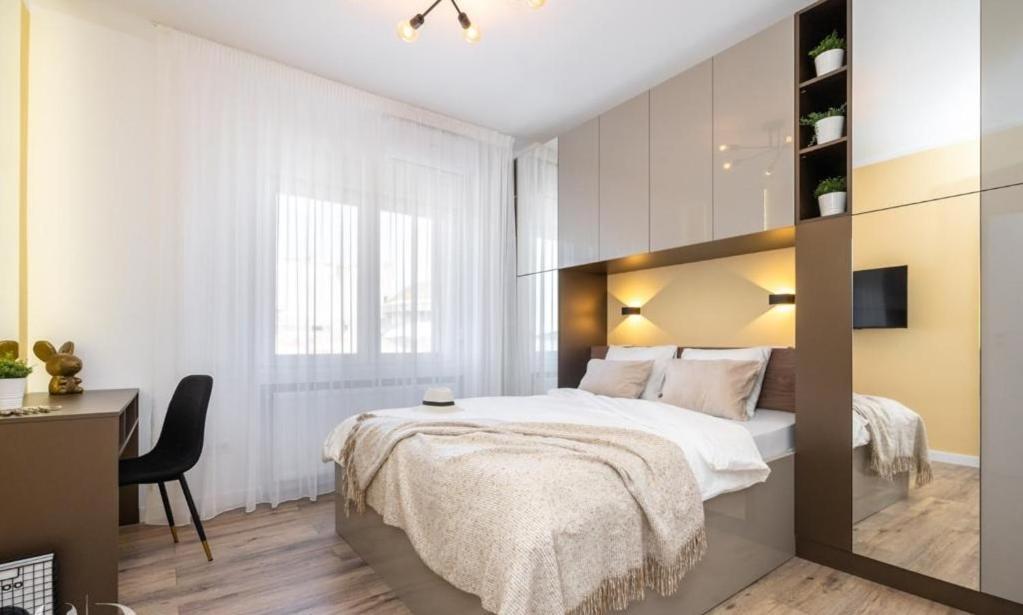 Majestic Apartament With View In Magheru Bukarest Exterior foto